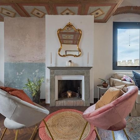 Via Lamberti, 3 - Florence Charming Apartments - Charming And Historic 5Th-Floor Attic Apartment With Elevator In A Building At The Heart Of Vibrant Florence, Just A 2-Minute Walk From All Attractions מראה חיצוני תמונה